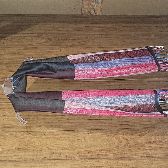 Scarf - Picture 2 of 3